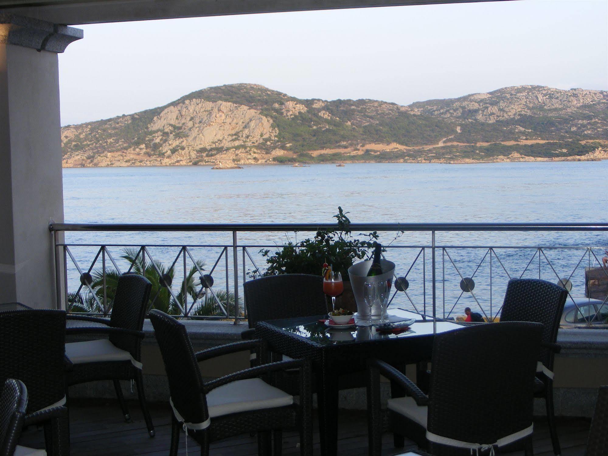 Hotel Excelsior Ла-Маддалена Экстерьер фото
