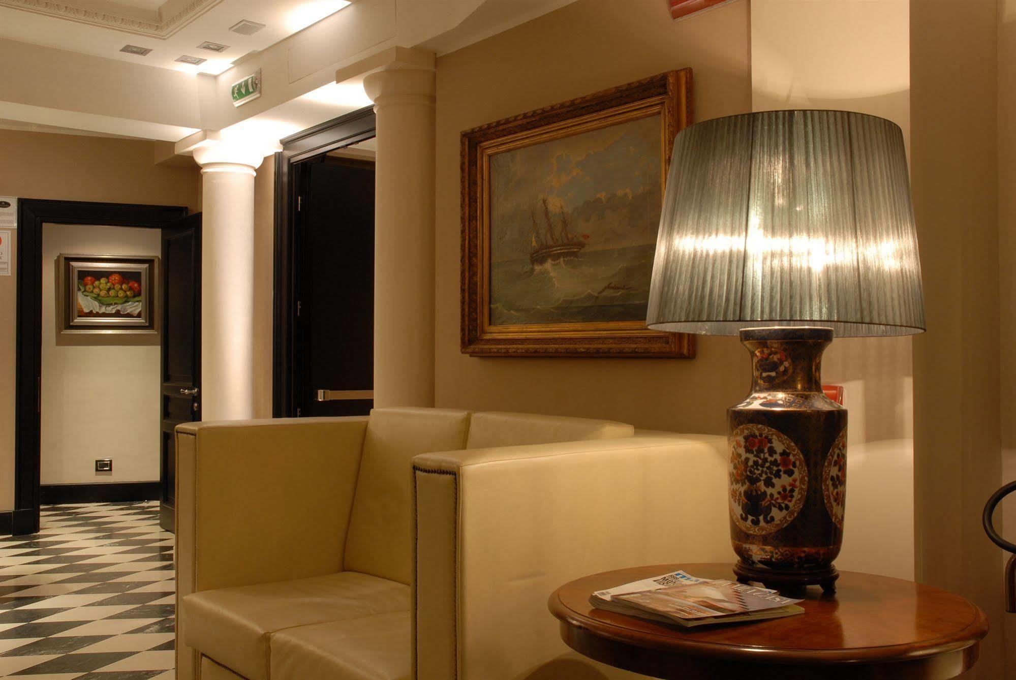 Hotel Excelsior Ла-Маддалена Экстерьер фото