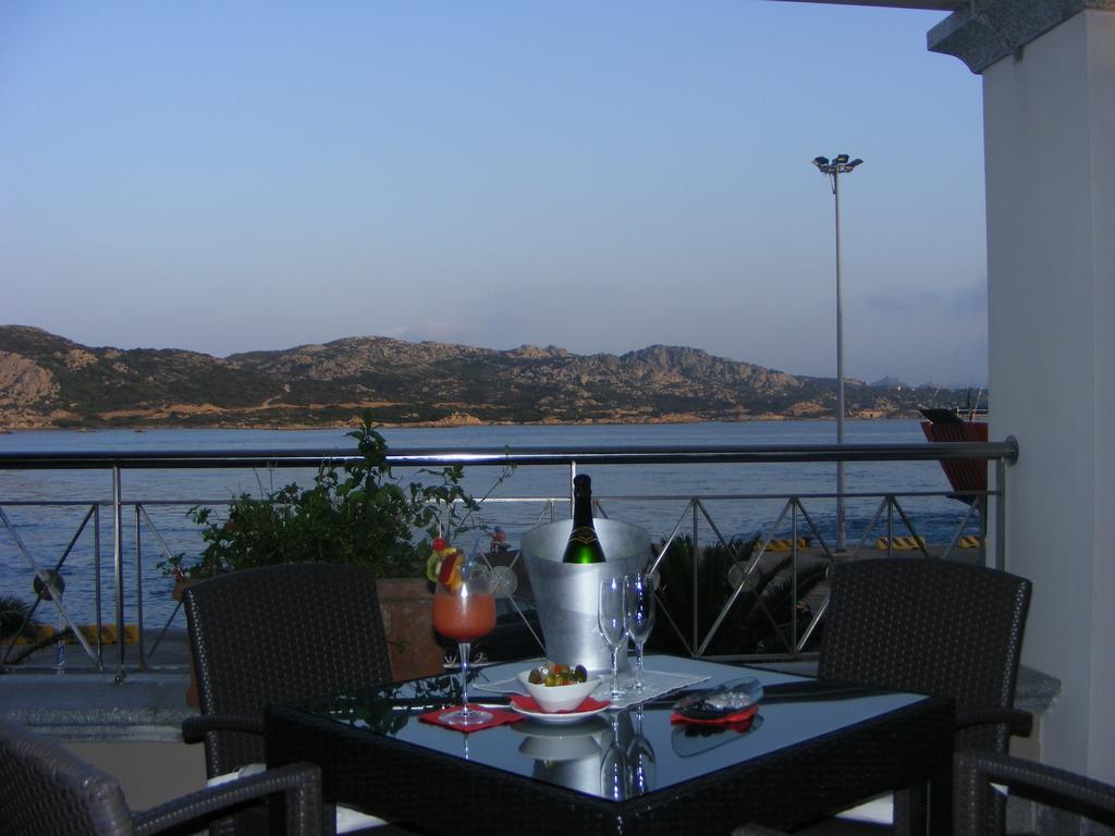 Hotel Excelsior Ла-Маддалена Экстерьер фото